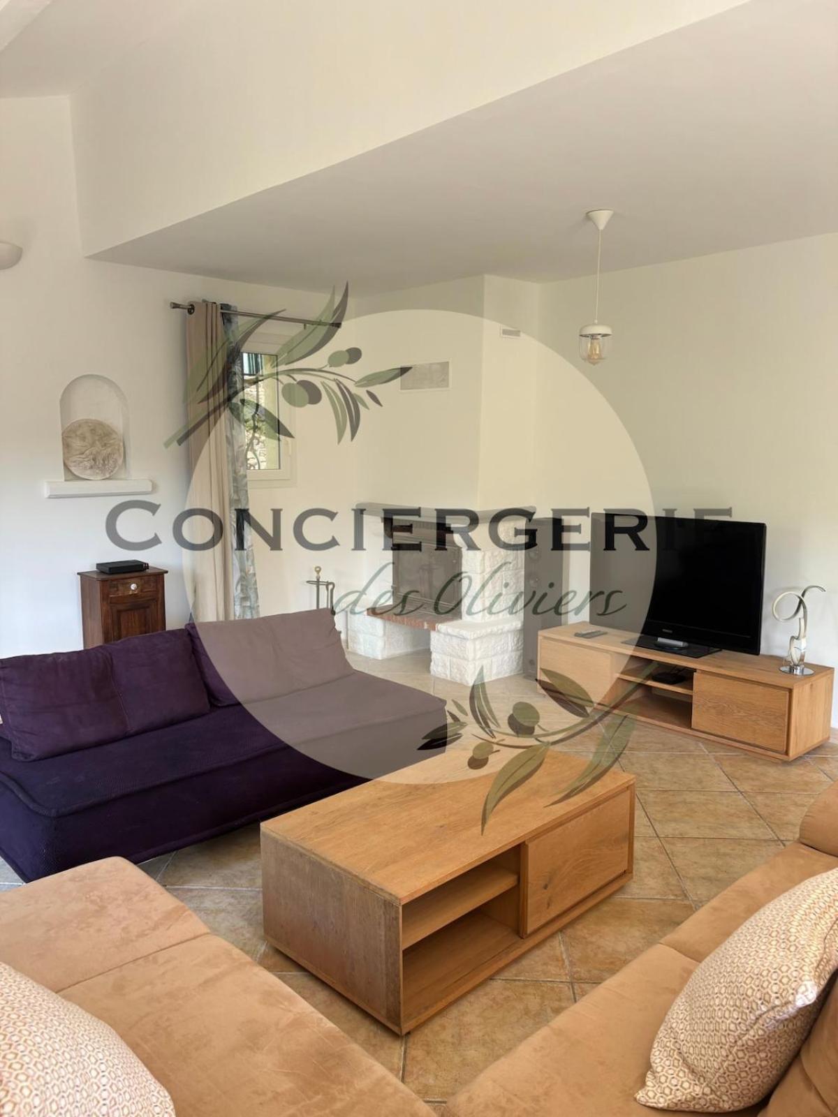 Villa Avec Piscine Belgentier Buitenkant foto